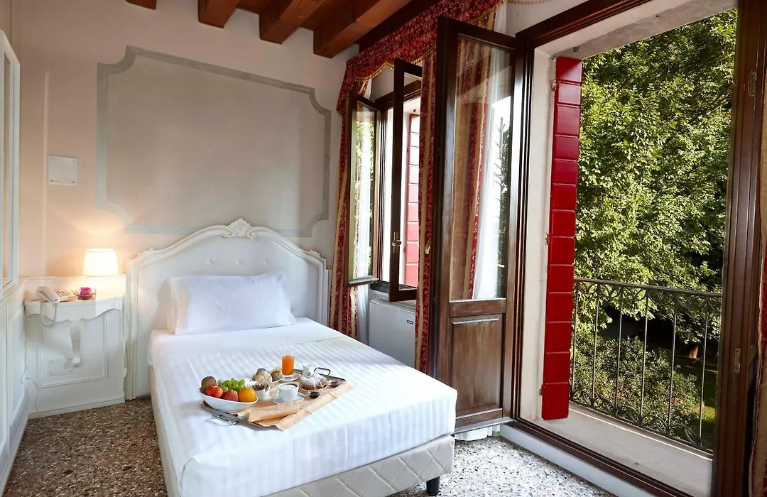 Hotel Villa Patriarca-1
